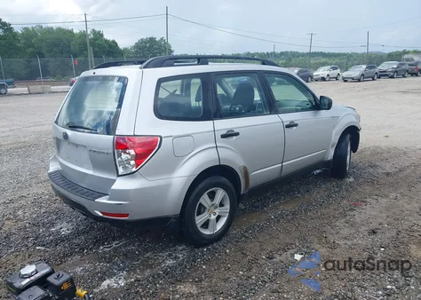 2010 Subaru Forester 2.5X из США, поврежденный, VIN JF2SH6BCXAH799124